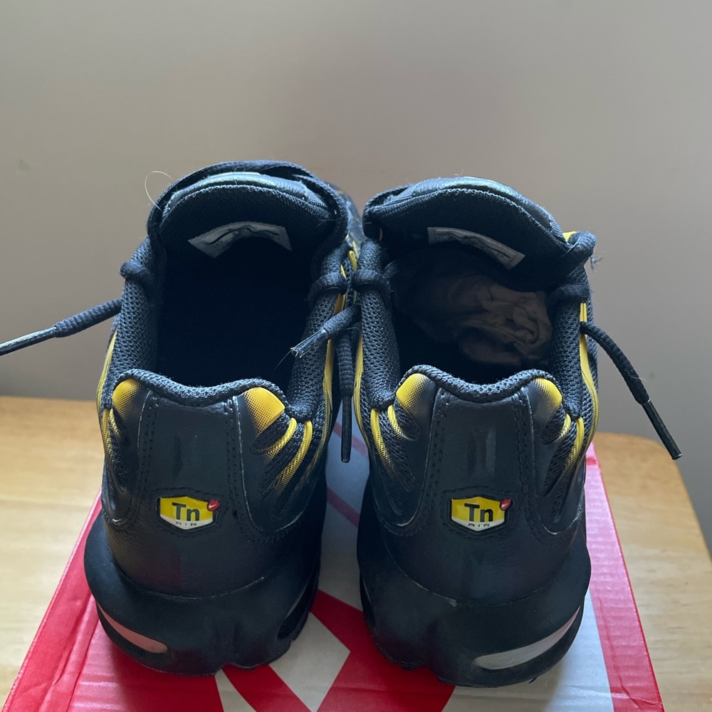air max plus vivid sulfur